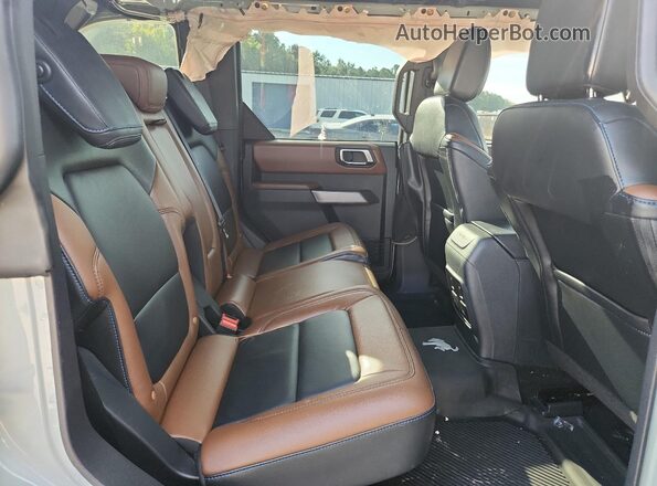 1FMEE5DP0NLB31183 2022 FORD BRONCO Серебряный Вид задних сидений