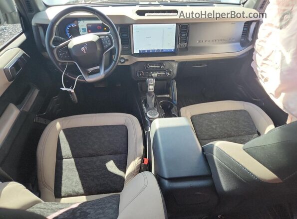 1FMEE5DP5NLB03797 2022 FORD BRONCO White Widok deski rozdzielczej