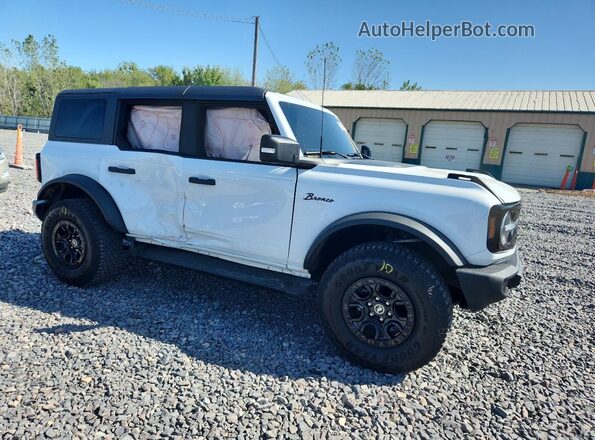 1FMEE5DP5NLB03797 2022 FORD BRONCO White Przód prawy
