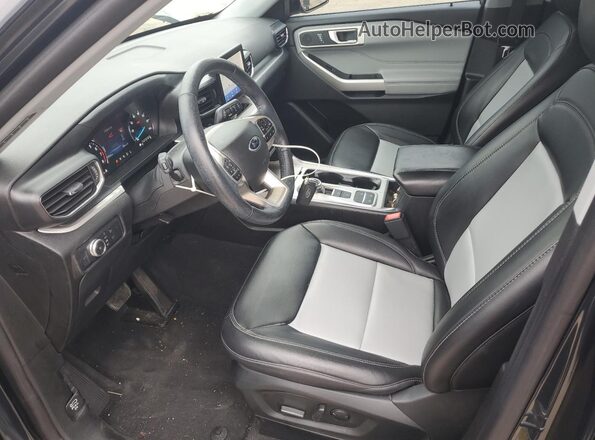 1FMSK7DH2NGC40740 2022 FORD FORD EXPLORER Gray Vista interior delantera