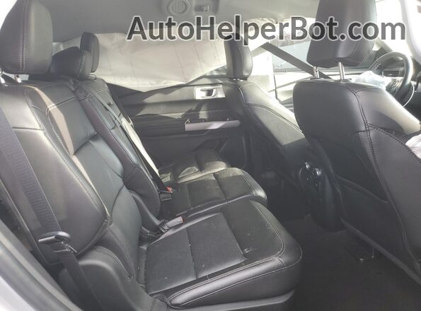 1FMSK7FH5NGA30355 2022 FORD FORD EXPLORER Silver Vista interior trasera