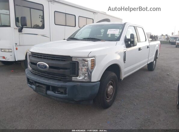 1FT7W2A62JEB98239 2018 FORD F-250 White Vista tres cuartos delantera izquierda