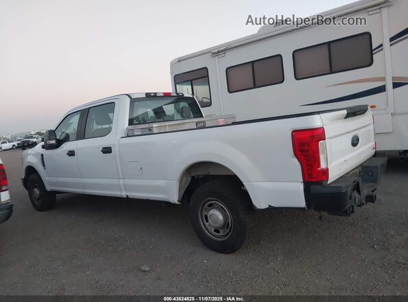 1FT7W2A62JEB98239 2018 FORD F-250 White Vista interior de 360 grados