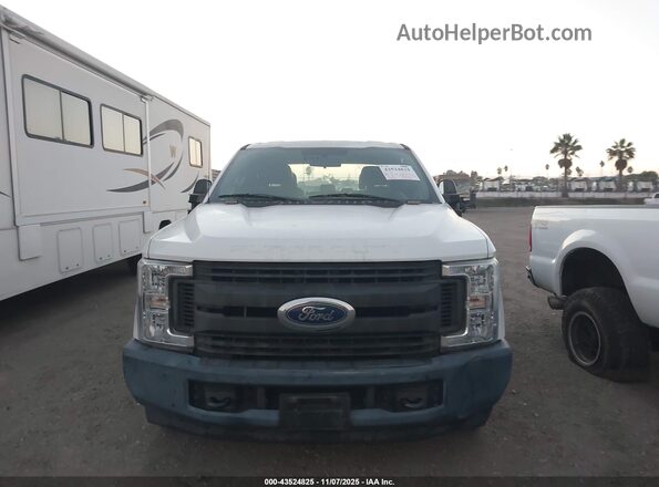 1FT7W2A62JEB98239 2018 FORD F-250 White Vista del cuadro de instrumentos