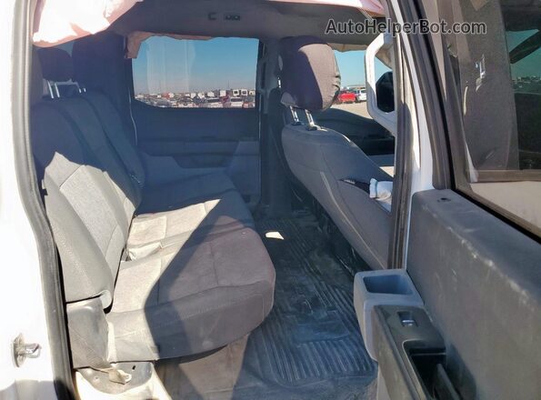 1FT7W2BA7REF08786 2024 FORD F250 White Vista de los asientos traseros
