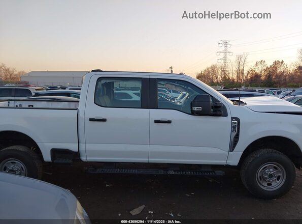 1FT7W2BA8SED66440 2025 FORD F-250 Белый Вид задней части салона