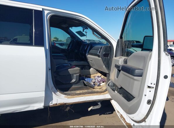 1FT7W2BT1JEB20572 2018 FORD F-250 White Вид салону спереду