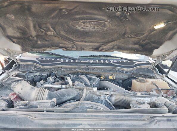 1FT7W2BT1JEC39173 2018 FORD F-250 Белый Вид сзади