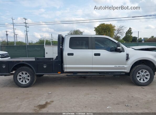 1FT7W2BT5KEG20171 2019 FORD F-250 Silver Вид задньої частини салону