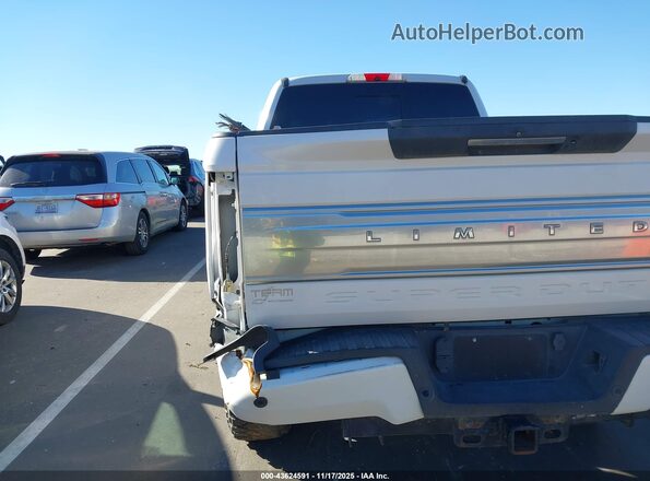 1FT7W2BT7JEC16819 2018 FORD F-250 White 