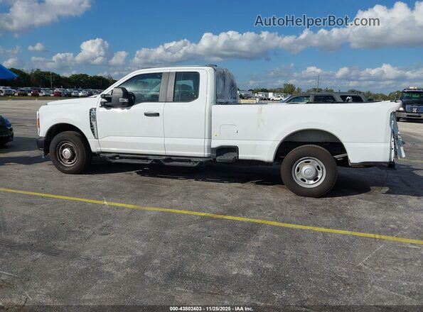 1FT7X2AA0SED41515 2025 FORD F-250 White Панорамний вид салону 360°