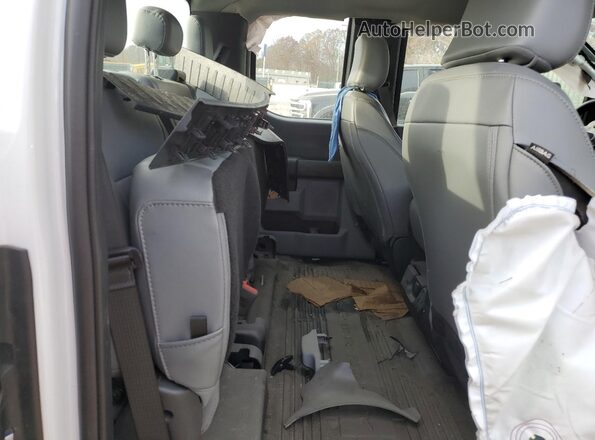 1FT7X2AA3REC46022 2024 FORD F250 White Widok tylnych siedzeń