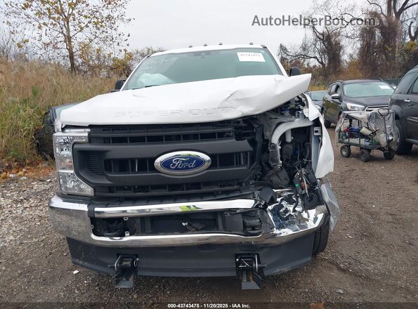 1FT7X2B61LEE79656 2020 FORD F-250 White Widok z przodu