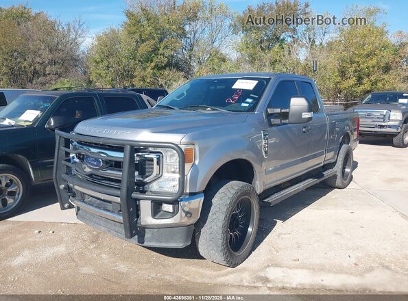 1FT7X2B69LED68367 2020 FORD F-250 Silver Vista tres cuartos delantera izquierda