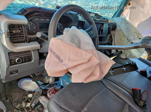 1FT8W2BM3SEC65076 2025 FORD F250 White Առջևի վահանակի տեսք