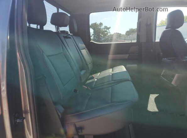 1FT8W2BMXSEC14030 2025 FORD F250 Gray Widok tylnych siedzeń