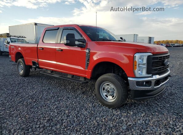 1FT8W3BA1PED25343 2023 FORD F350 Красный Передняя правая четверть