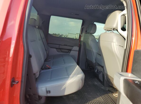 1FT8W3BA1PED25343 2023 FORD F350 Красный Вид задних сидений