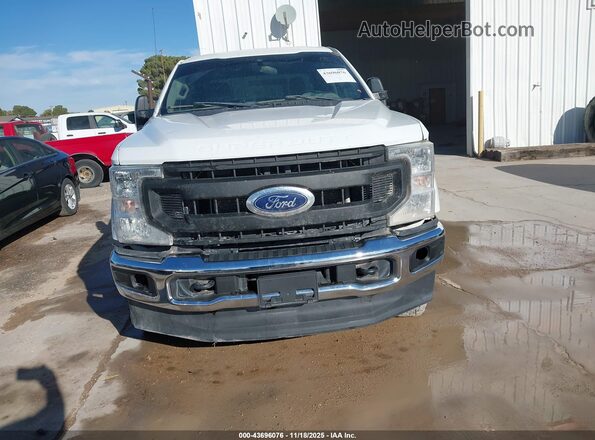 1FT8W3BN5NEC61789 2022 FORD F350 White Widok deski rozdzielczej
