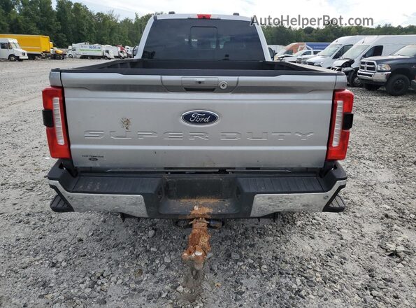 1FT8W3BT9REE22326 2024 FORD F350 Silver Вид ззаду