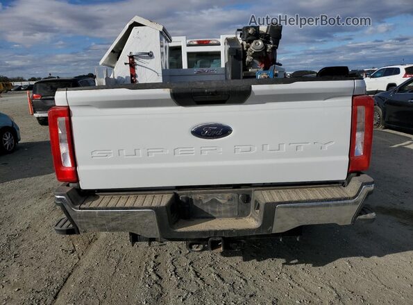 1FT8X2AT1SEC03343 2025 FORD F250 Белый Вид сзади