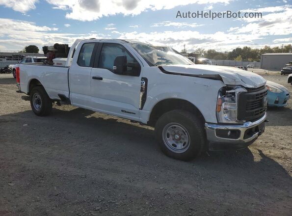 1FT8X2AT1SEC03343 2025 FORD F250 Белый Передняя правая четверть