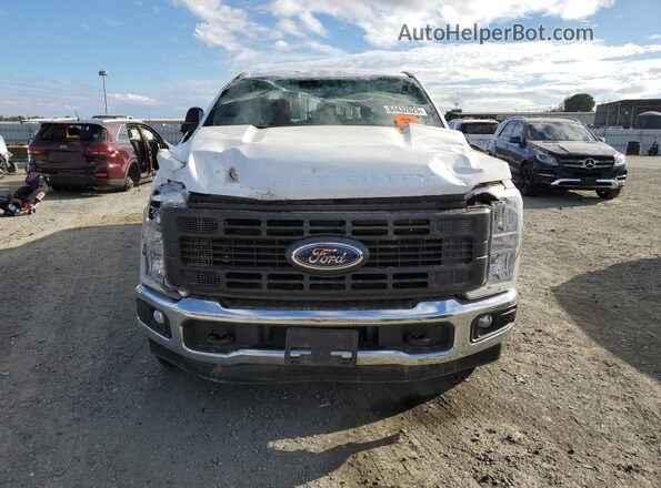 1FT8X2AT1SEC03343 2025 FORD F250 Белый Вид спереди