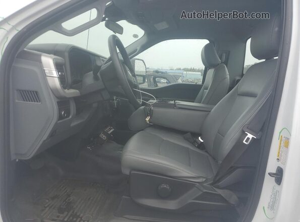 1FTBF2BA6REE06406 2024 FORD F250 White Vista interior delantera