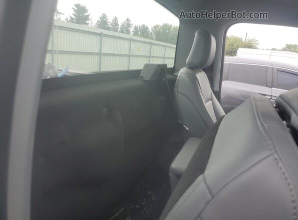 1FTBF2BA6REE06406 2024 FORD F250 White Vista de los asientos traseros