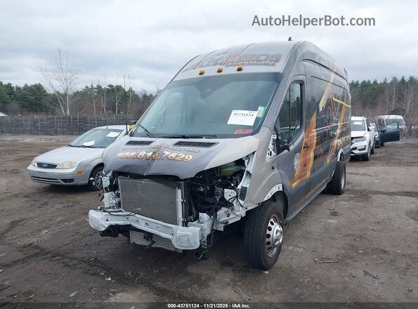 1FTBF4XG4RKA39595 2024 FORD TRANSIT-350 Green Vista tres cuartos delantera izquierda
