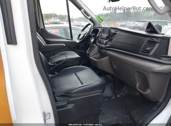 1FTBF4XG4RKA39595 2024 FORD TRANSIT-350 Green Vista interior delantera