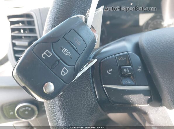 1FTBR1C88PKB10654 2023 FORD TRANSIT-250 White Widok deski rozdzielczej