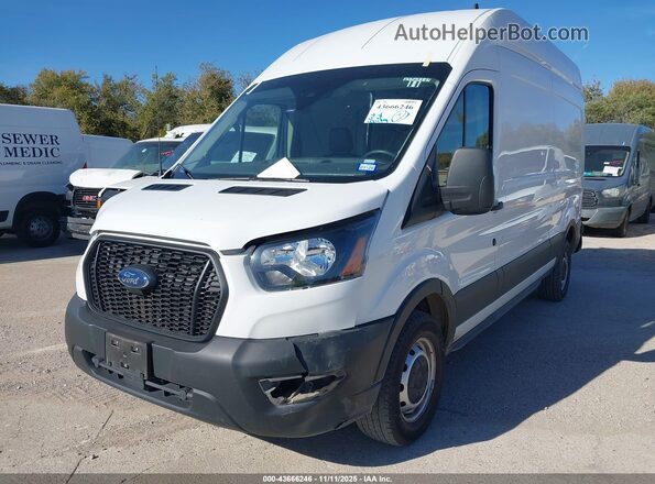 1FTBR1X85RKA32900 2024 FORD TRANSIT-250 Белый Передняя левая четверть