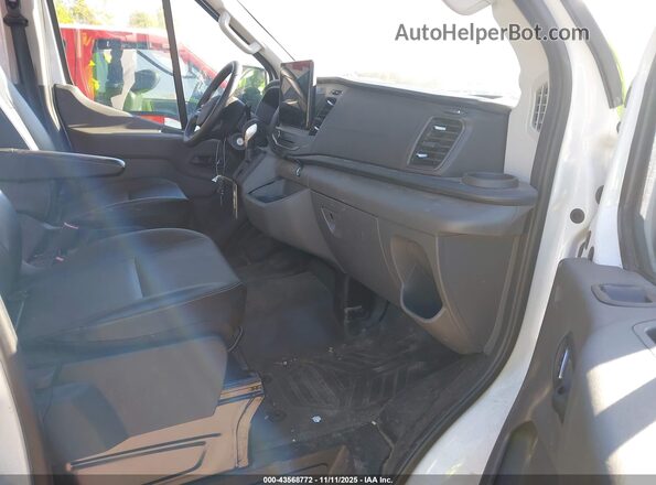1FTBR2C85PKB28289 2023 FORD TRANSIT-250 White წინა სალონის ხედი