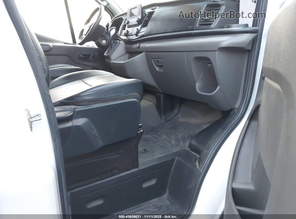 1FTBR2X86PKA69988 2023 FORD TRANSIT-250 White Вид салону спереду