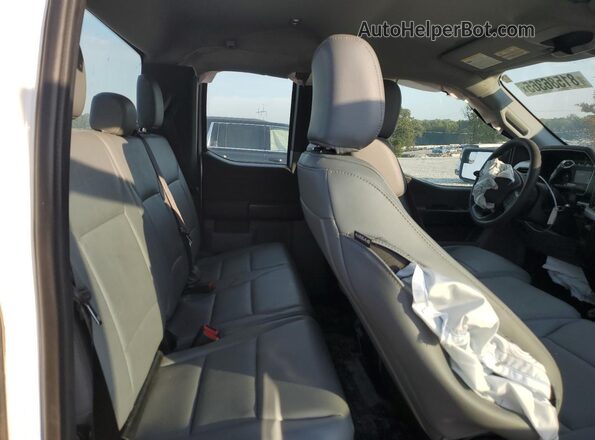 1FTEX1CB1NKD32206 2022 FORD F150 White Вид задніх сидінь