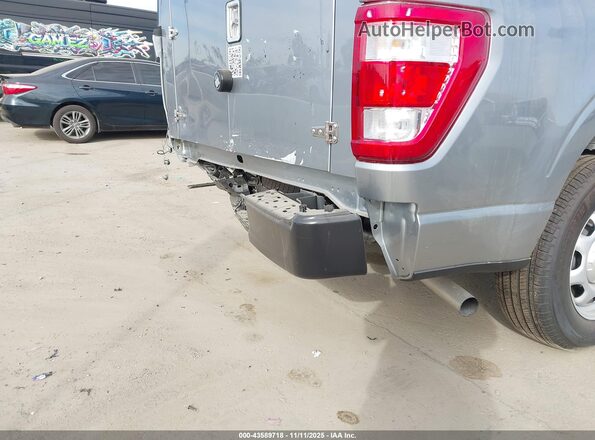 1FTEX1CB1NKD98559 2022 FORD F150 Серебряный Вид спереди