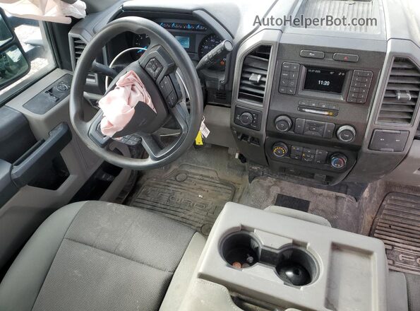 1FTRF3B63NEC95484 2022 FORD F350 Blue Widok deski rozdzielczej