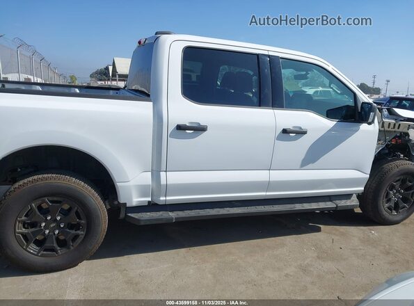 1FTVW3LK9SWG13267 2025 FORD F-150 LIGHTNING White Widok wnętrza 360 stopni
