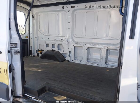 1FTYR1CM7JKA52048 2018 FORD TRANSIT-250 Белый 