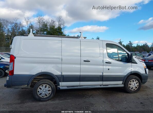 1FTYR1ZM0GKB04295 2016 FORD TRANSIT-250 White Rear interior view