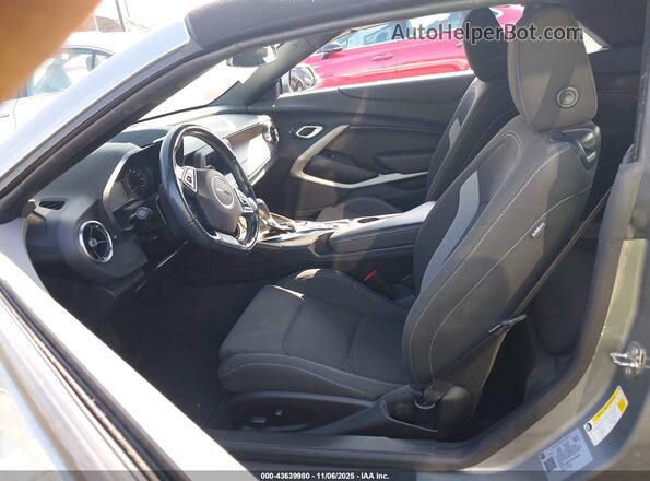 1G1FB3DX1P0138503 2023 CHEVROLET CAMARO Silver Սալոնի դիմացի տեսք