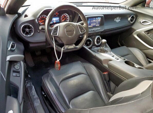 1G1FC1RX4P0134665 2023 CHEVROLET CAMARO Red Widok deski rozdzielczej