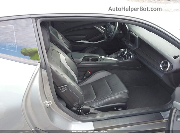 1G1FD1RS0P0153635 2023 CHEVROLET CAMARO Gray Front interior view