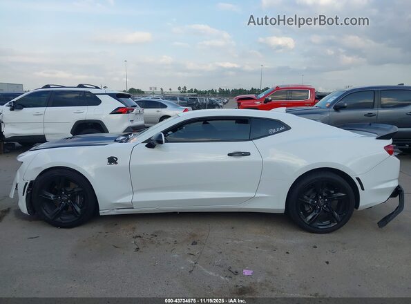 1G1FF1R70M0136013 2021 CHEVROLET CAMARO Белый Панорамный вид салона 360°