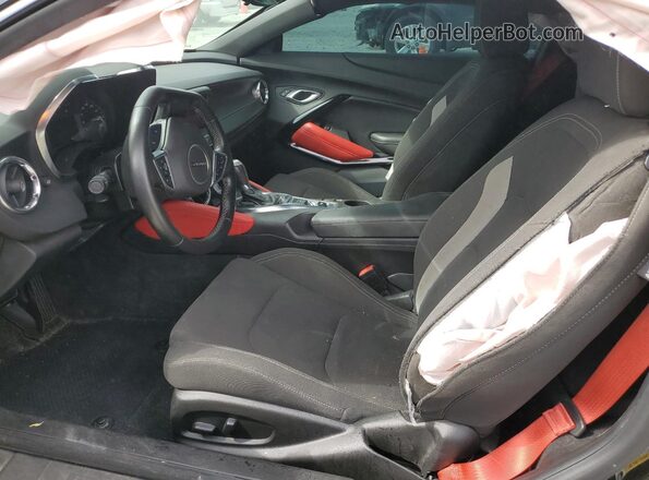 1G1FF1R76N0101347 2022 CHEVROLET CAMARO Черный Вид салона спереди