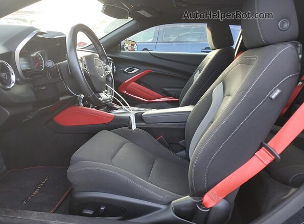 1G1FF1R79M0134843 2021 CHEVROLET CAMARO Black Widok wnętrza z przodu