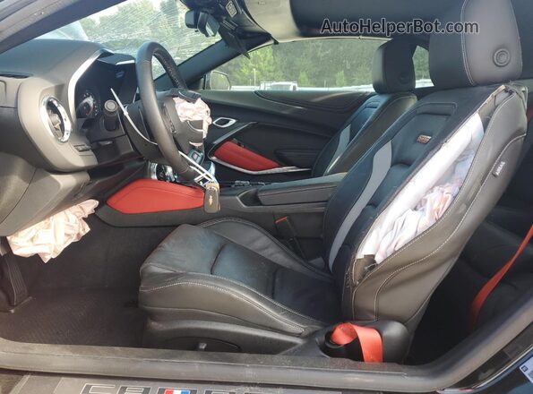1G1FH3D70P0124588 2023 CHEVROLET CAMARO Black Widok wnętrza z przodu