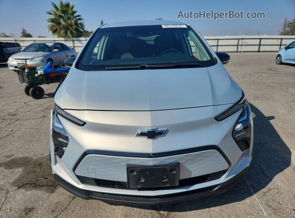 1G1FX6S03P4206396 2023 CHEVROLET BOLT Silver Widok z przodu