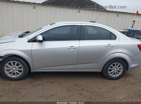 1G1JD5SH9J4123324 2018 CHEVROLET SONIC Серебряный Панорамный вид салона 360°
